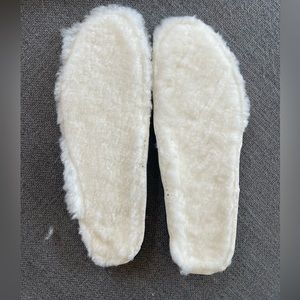 Blundstone Sheepskin Footbeds- size 4